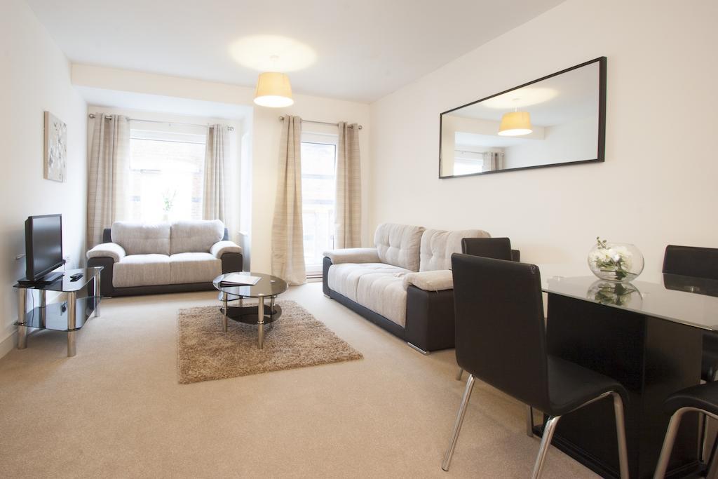 The Coliseum Apartments Τσέλτενχαμ Δωμάτιο φωτογραφία